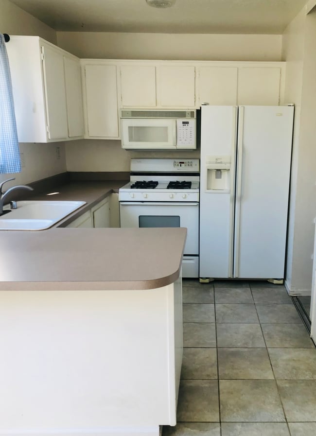 38601 Royal Ann Cmn in Fremont, CA - Building Photo - Building Photo