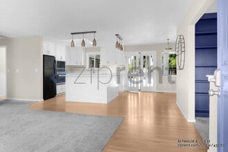 14715 57th Ave S in Tukwila, WA - Building Photo - Building Photo