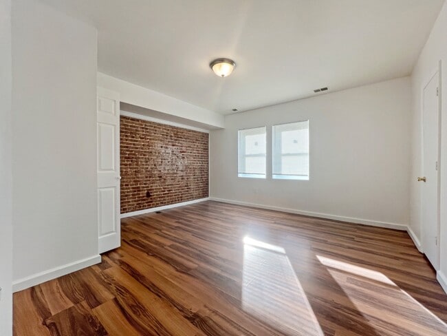 property at 1717 Trinidad Ave NE