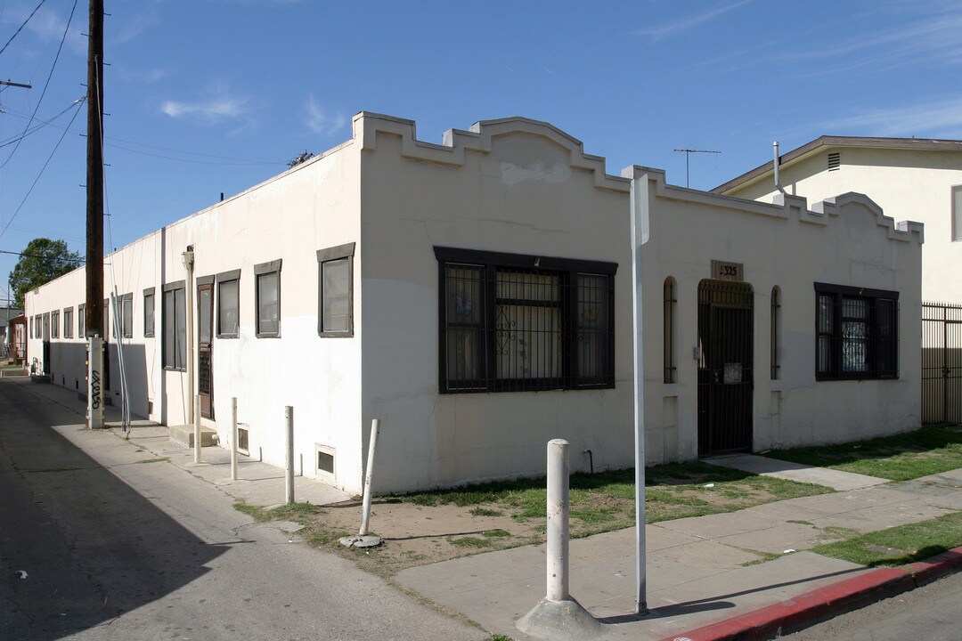 1325 E Stanley Ave in Long Beach, CA - Building Photo