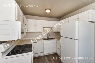 5535 Fiesta Ln-Unit -B in Colorado Springs, CO - Foto de edificio - Building Photo