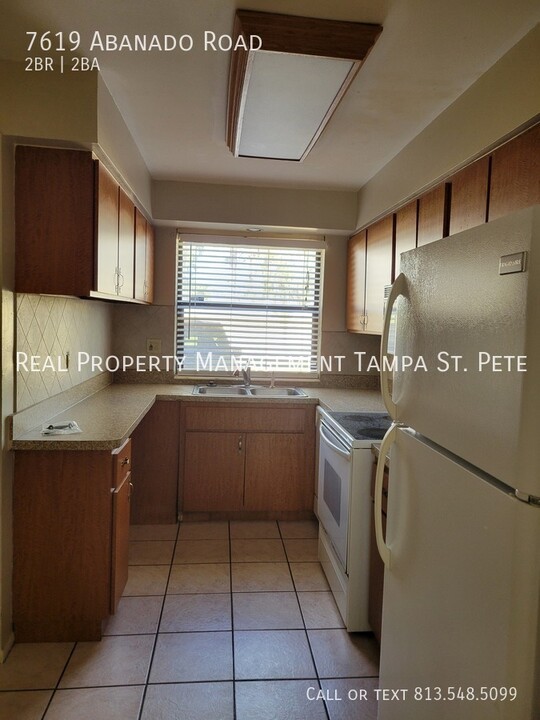 7619 Abonado Rd in Tampa, FL - Building Photo