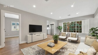 646 Hauser Blvd in Los Angeles, CA - Building Photo