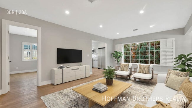646 Hauser Blvd