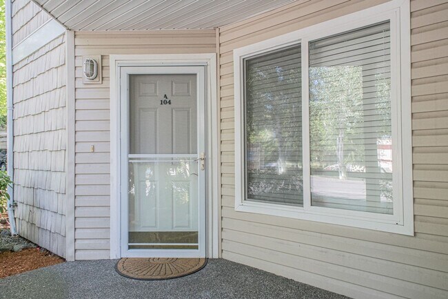 9210 Market Pl-Unit -Unit A-104 in Lake Stevens, WA - Building Photo - Building Photo