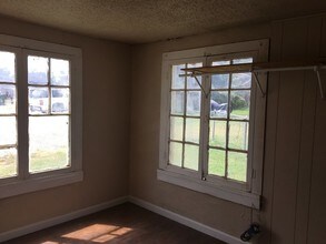 2711 W Walker St-Unit -106 in Denison, TX - Building Photo - Building Photo