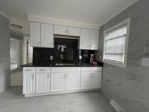6662 Campbell St in Taylor, MI - Building Photo - Building Photo