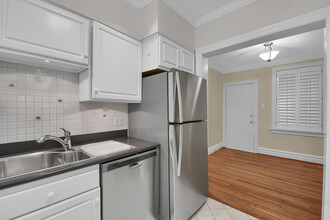 7379 Pershing Ave in University City, MO - Building Photo - Building Photo