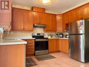 42 Crystalview Crescent in Brampton, ON - Building Photo - Building Photo