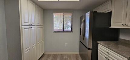 2661 Sabal Springs Cir in Clearwater, FL - Building Photo - Building Photo