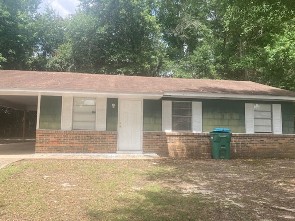 218 Kimberly Dr in Gulfport, MS - Building Photo