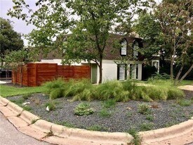 4600 Shoalwood Ave in Austin, TX - Building Photo