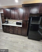 210 White Horse Pike, Unit 2ND FLOOR in Oaklyn, NJ - Foto de edificio - Building Photo