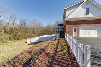 1404 Brook Dr in Columbia, TN - Building Photo - Building Photo