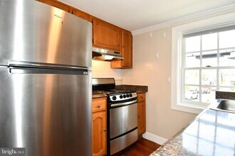 1 S Madison St in Middleburg, VA - Building Photo - Building Photo