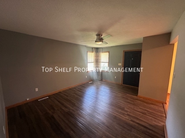 312 NE Harvey St in Grimes, IA - Building Photo - Building Photo