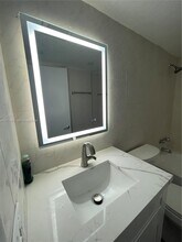 3868 NE 169th St in North Miami Beach, FL - Building Photo - Building Photo