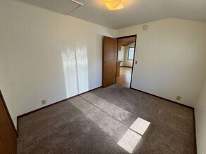 1547 N Jantzen St in Portland, OR - Building Photo - Building Photo