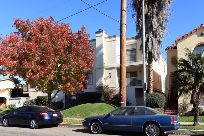 1024 Bennett Av in Long Beach, CA - Foto de edificio - Building Photo