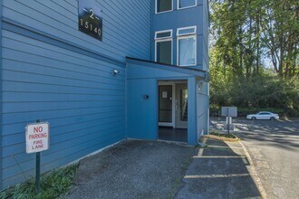 15142 65th Ave S in Tukwila, WA - Building Photo - Building Photo