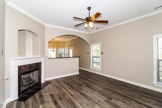 6885 Lagrange Grove Dr in Cordova, TN - Building Photo - Building Photo