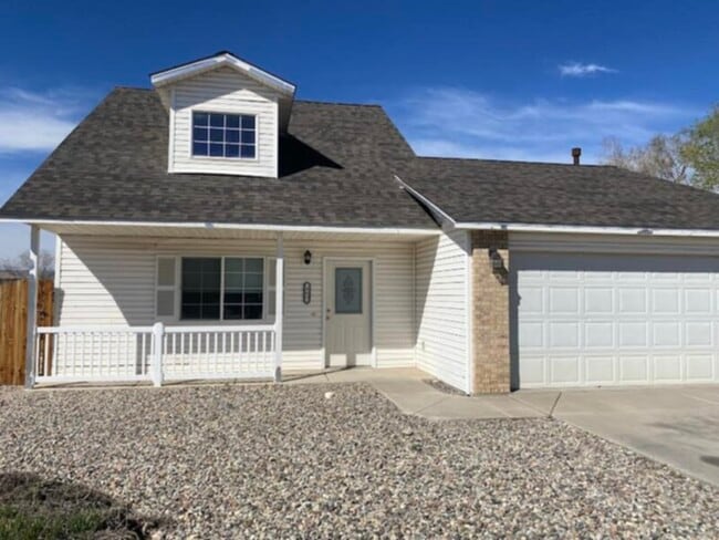 property at 469 Tanager Ct