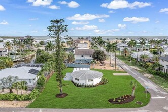 190 Tarpon Rd in Fort Myers Beach, FL - Building Photo - Building Photo