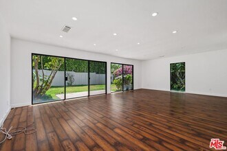 17157 Avenida De Santa Ynez in Los Angeles, CA - Building Photo - Building Photo