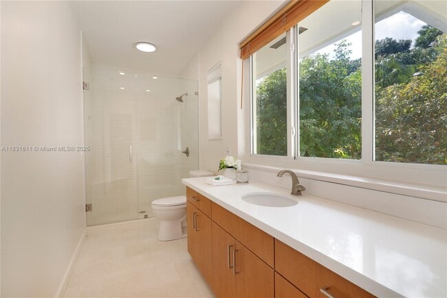 12501 Moss Ranch Rd in Miami, FL - Building Photo - Building Photo