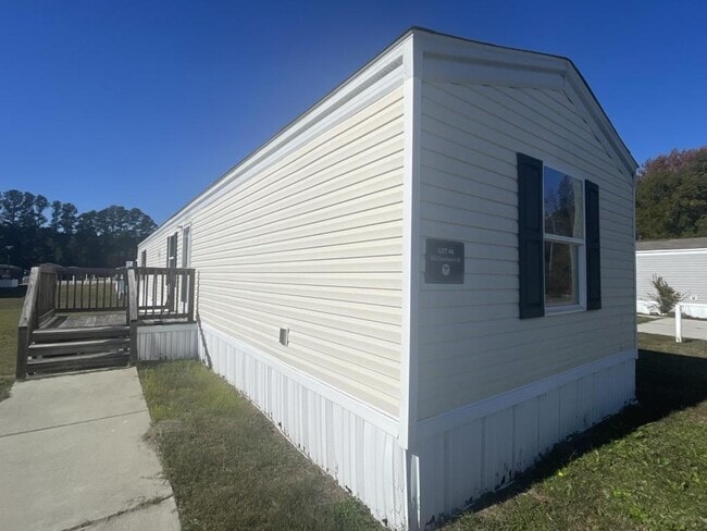 property at 555 Crandlemire Rd