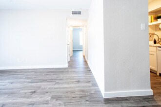 Gazebo Apartments (Denton, Tx) in Denton, TX - Building Photo - Building Photo