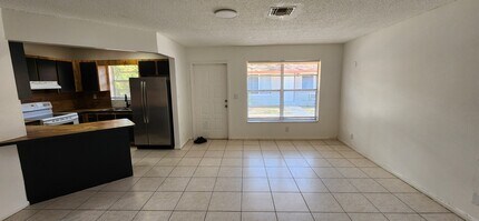 1750 SW 21st St, Unit 1 in Fort Lauderdale, FL - Foto de edificio - Building Photo