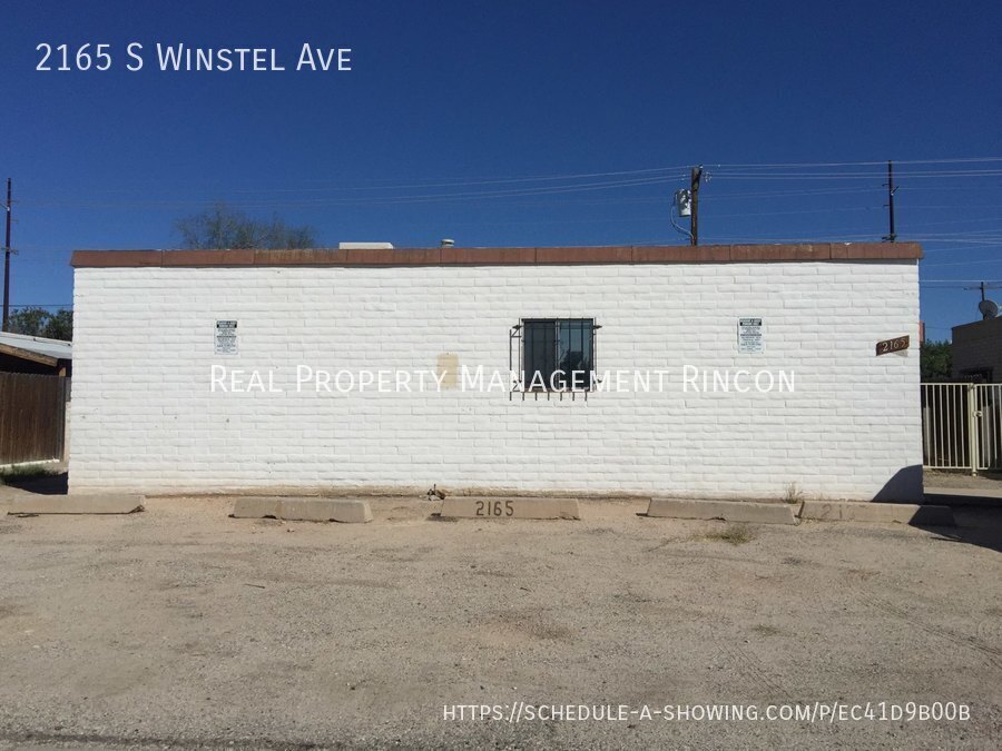 2165 S Winstel Ave in Tucson, AZ - Building Photo