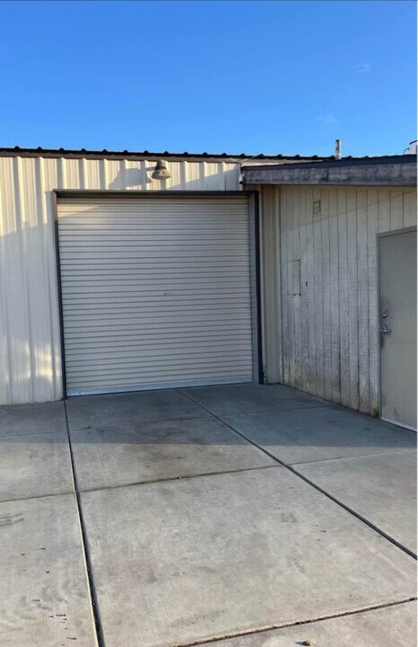13225 Hanford Armona Rd in Hanford, CA - Building Photo