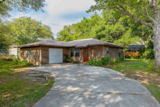 property at 114 Lobelia Rd