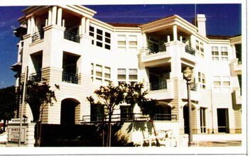 2600-2700 Newport Blvd in Newport Beach, CA - Foto de edificio - Building Photo
