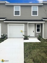 7622 Rain Forest Dr N in Jacksonville, FL - Building Photo