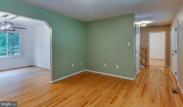 8413 Manor View Rd in Lusby, MD - Building Photo - Building Photo