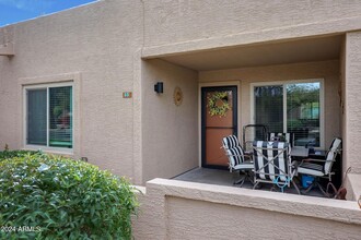 14300 W Bell Rd, Unit 63 in Surprise, AZ - Building Photo - Building Photo