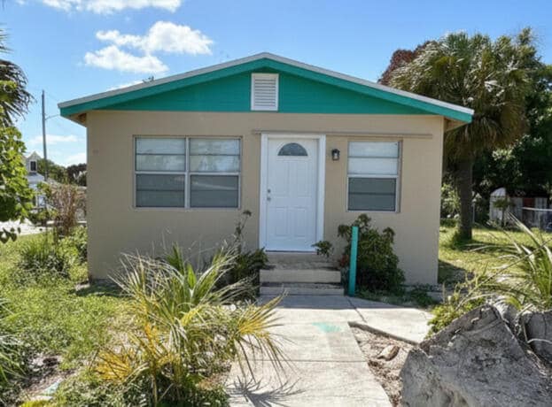 property at 1601 N 17th St
