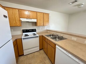 504 Manhattan Dr-Unit -Unit B in Nolanville, TX - Building Photo - Building Photo