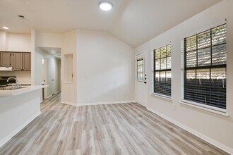 3407 Blumie St in Austin, TX - Building Photo - Building Photo