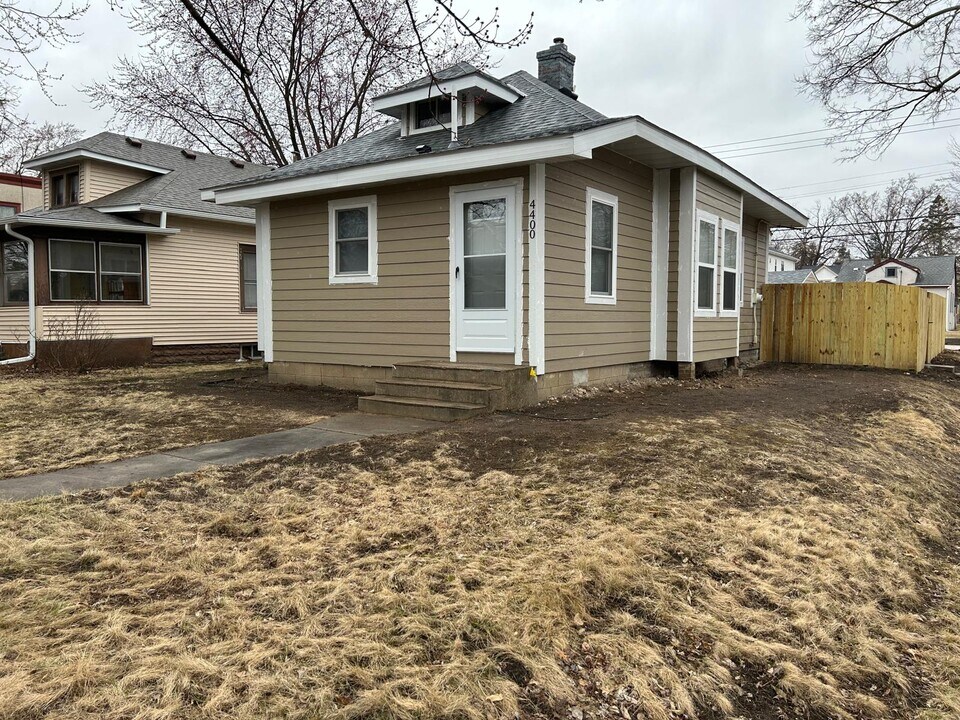 4400 46th Ave S in Minneapolis, MN - Building Photo