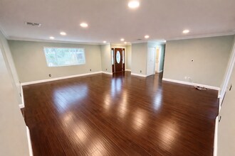 7817 Nagle Ave in Los Angeles, CA - Building Photo - Building Photo