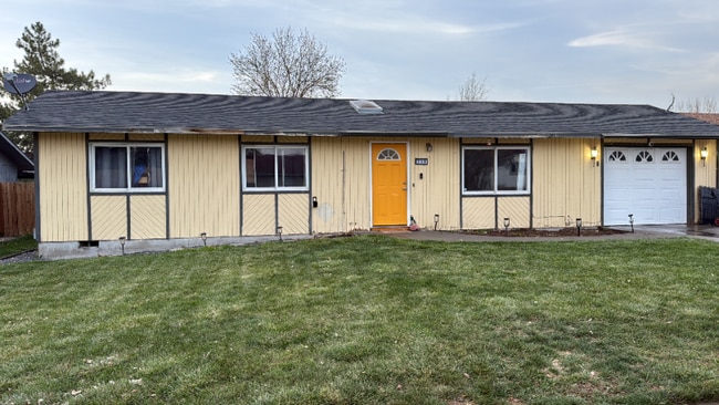 property at 718 20th Ave E