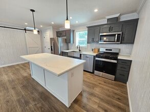 267 Spruce in Highland, MI - Foto de edificio - Building Photo