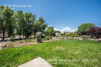1018 Meadow Ln in Pueblo, CO - Building Photo - Building Photo
