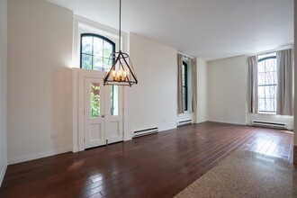 68 Baldwin St, Unit 12 in Boston, MA - Building Photo - Building Photo