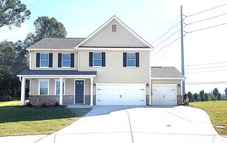 56 Pointe Dr in Dallas, GA - Building Photo