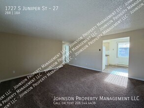 1727 S Juniper St in Nampa, ID - Foto de edificio - Building Photo